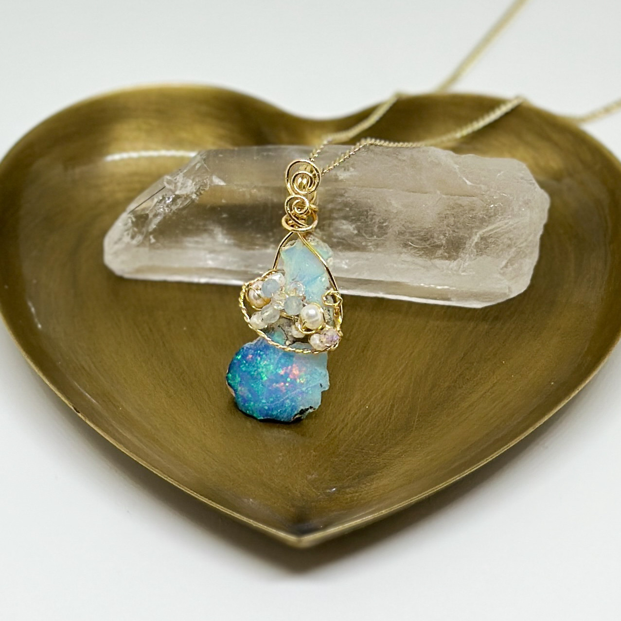 遊色煌く✴︎天の川のようなエチオピアオパールのワイヤージュエリー