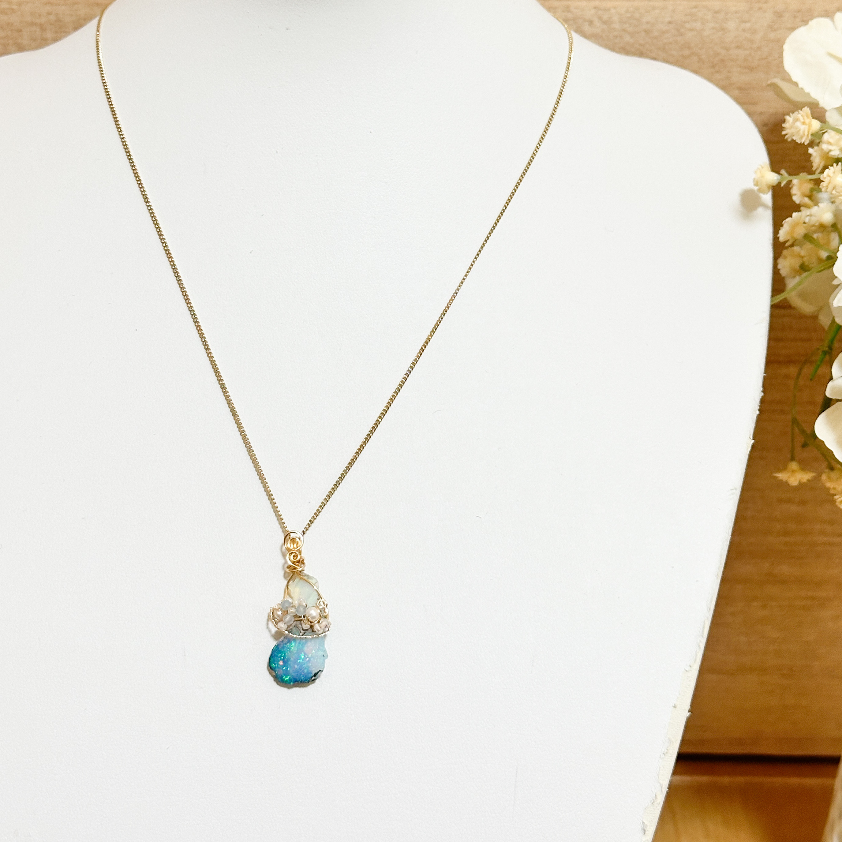 遊色煌く✴︎天の川のようなエチオピアオパールのワイヤージュエリー