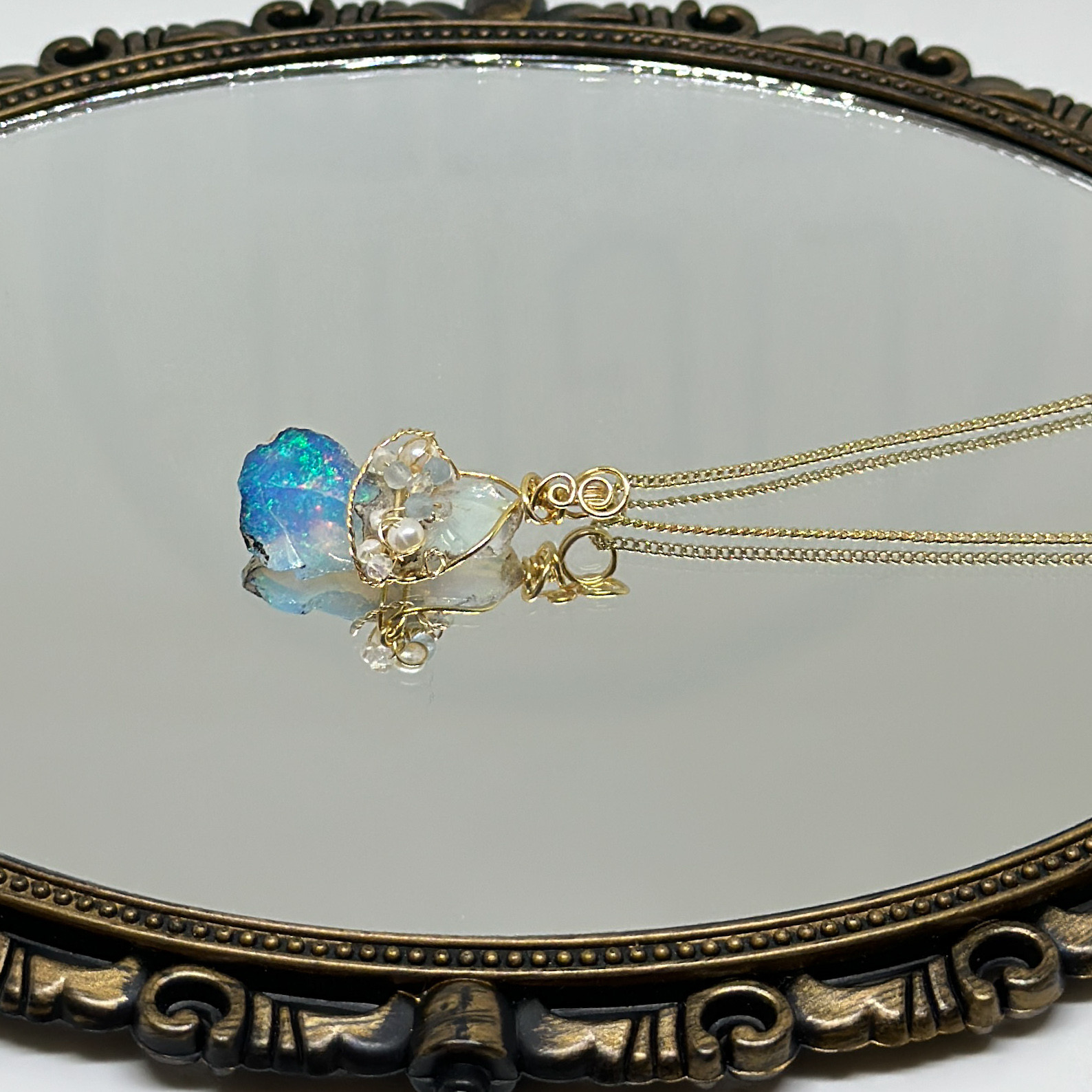 遊色煌く✴︎天の川のようなエチオピアオパールのワイヤージュエリー