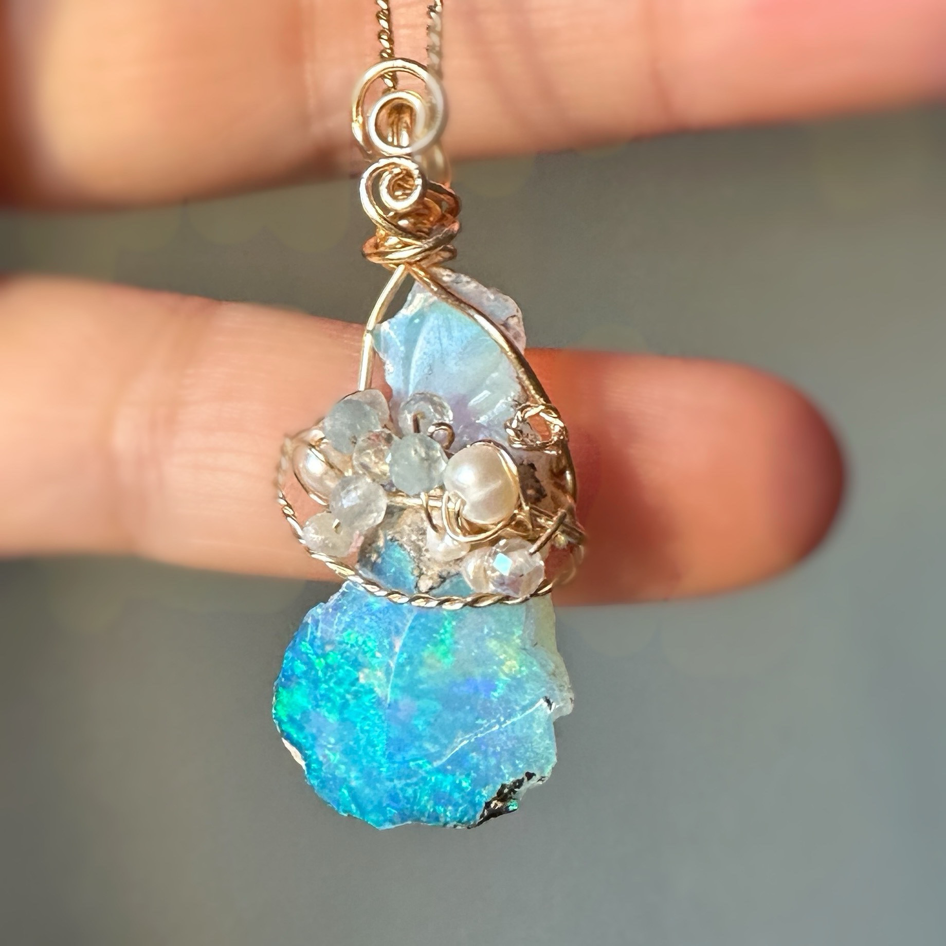 遊色煌く✴︎天の川のようなエチオピアオパールのワイヤージュエリー