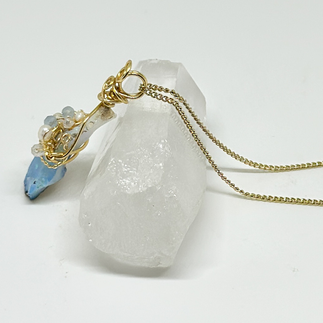 遊色煌く✴︎天の川のようなエチオピアオパールのワイヤージュエリー