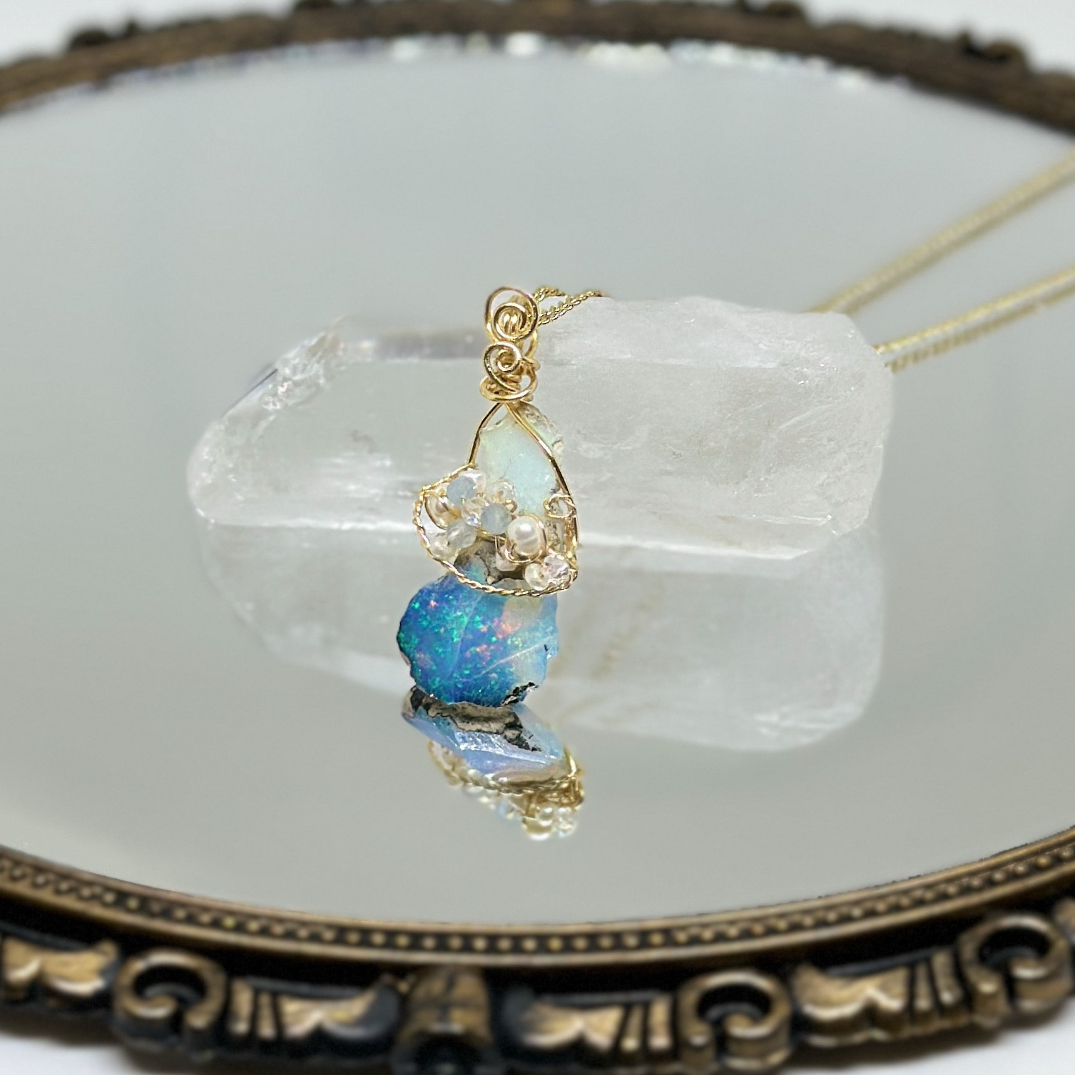 遊色煌く✴︎天の川のようなエチオピアオパールのワイヤージュエリー