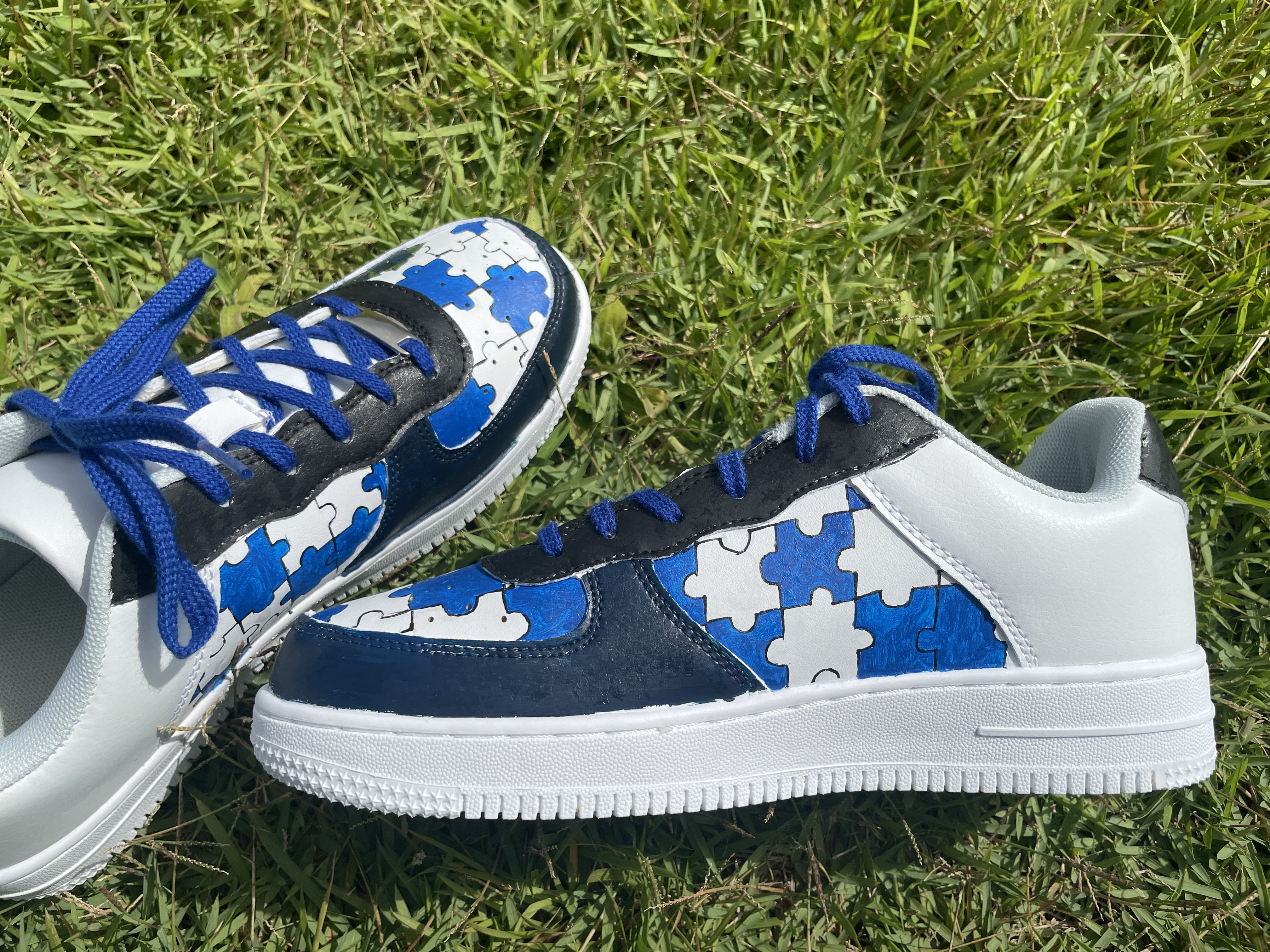 【パリ展出展作家】手描きペイントスニーカー(受注生産/持ち込み可)|パズル柄 紫陽花|ギフト|梅雨|雨の日