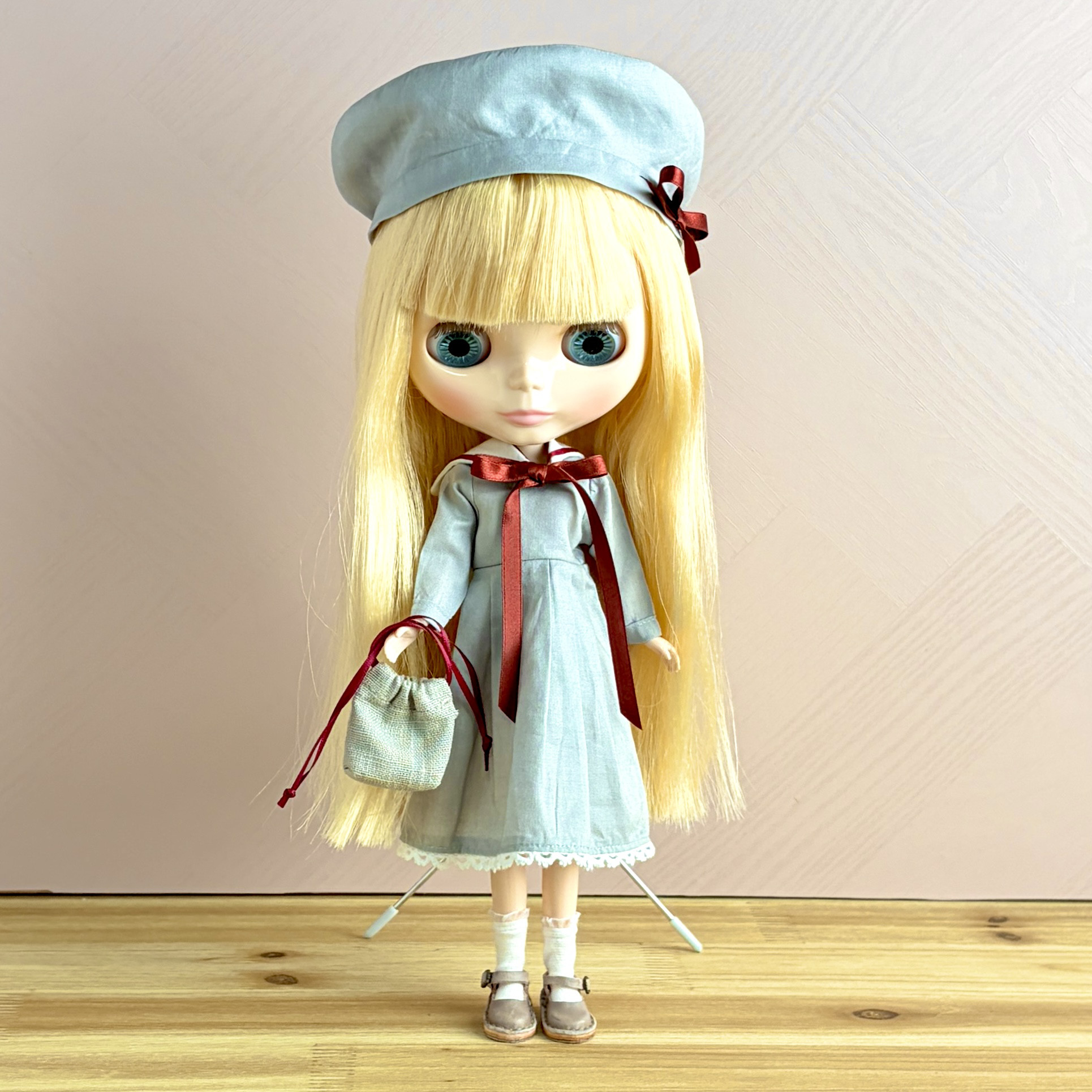 ブライスアウトフィット＊クラシカル＊セーラーワンピース＆帽子セット／ネオブライス ドール服 ハンドメイド（灰色の朝）