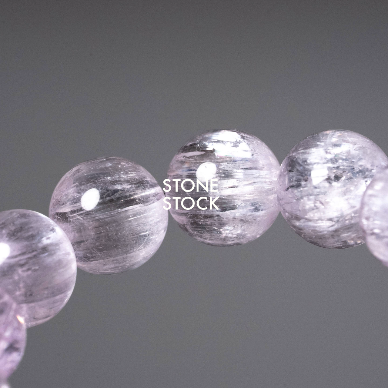 【高品質】クンツァイト　8.6mm / 上品さと透明感、静かな華やかさをもつ天然石