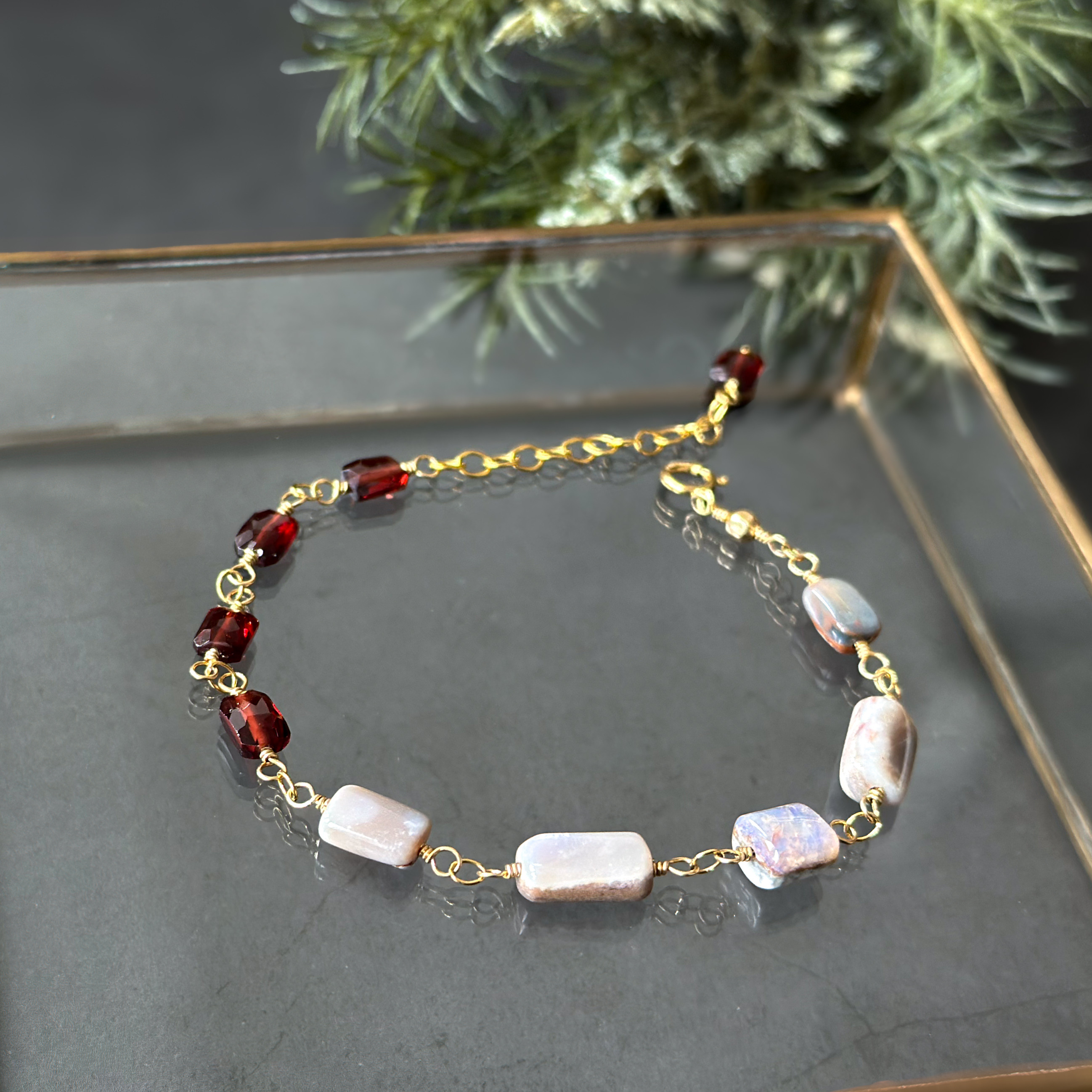 1点もの*14kgf*オーストラリア産オパールとモザンビークガーネットのブレスレット