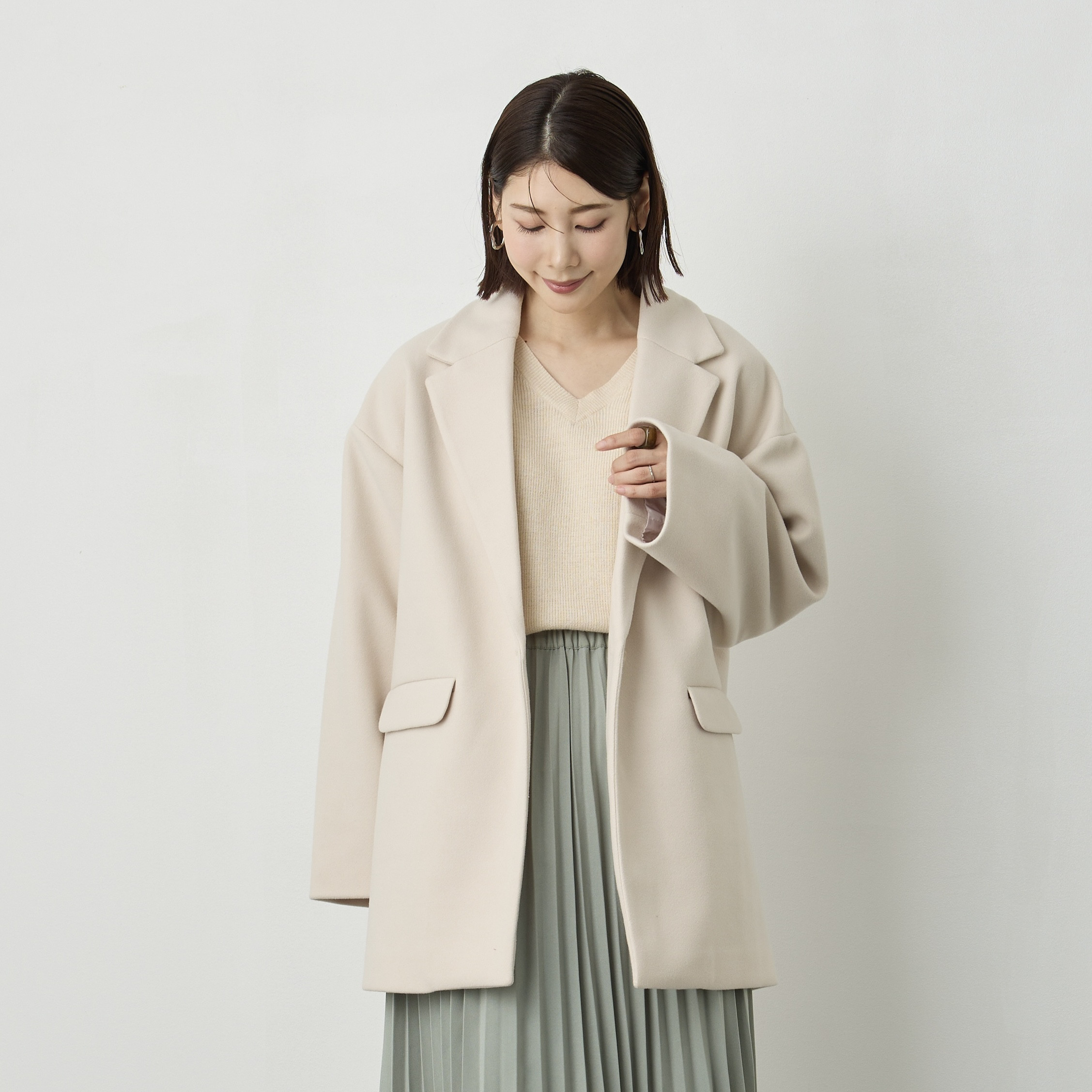 《驚くほど軽くて着やすい》オーバージャケットコート　アイボリー　暖かいウールライク