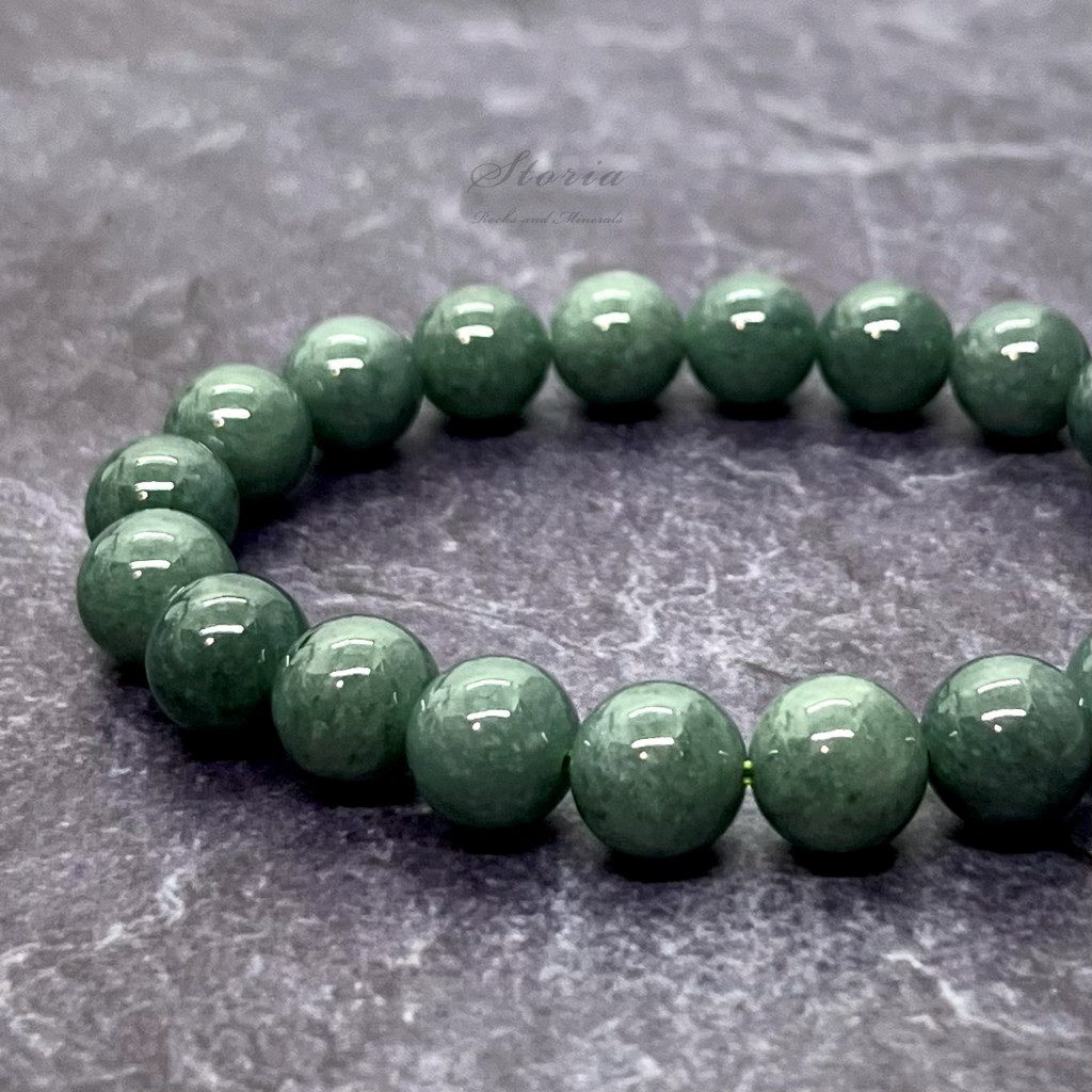 【一点もの】9.5mm グアテマラ産 翡翠（天然ジェダイド）ブレスレット