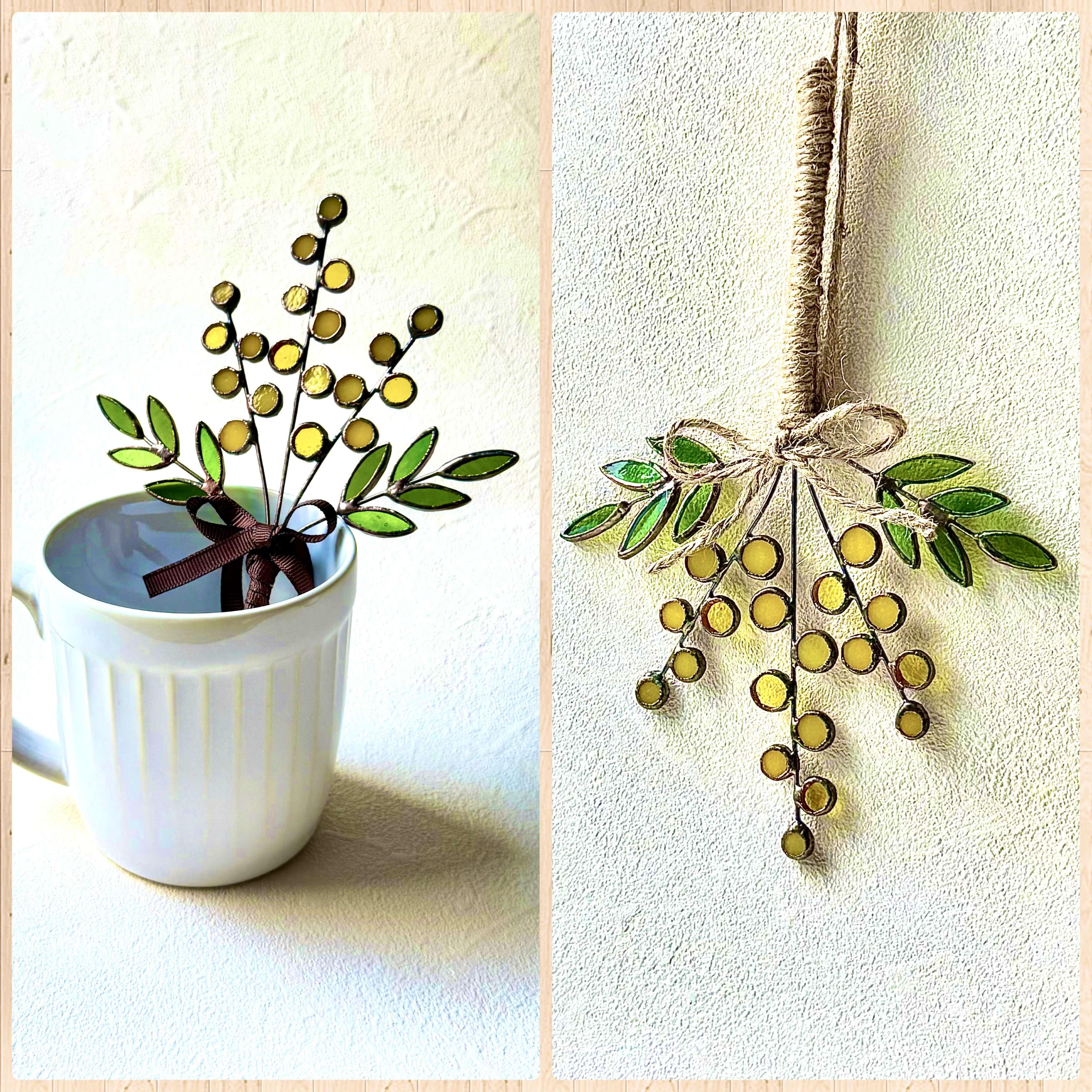 窓辺に飾る小さな春、ステンドグラスのミモザブーケ、ミモザのスワッグ（小）、一輪挿しにも