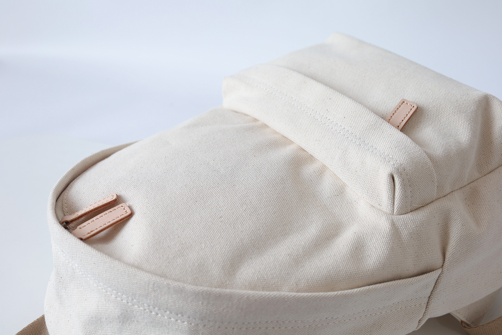 「帆布×革の組み合わせ」大容量キャンバスリュック｜シンプルで洗練されたデザイン｜通勤・通学・旅行にも