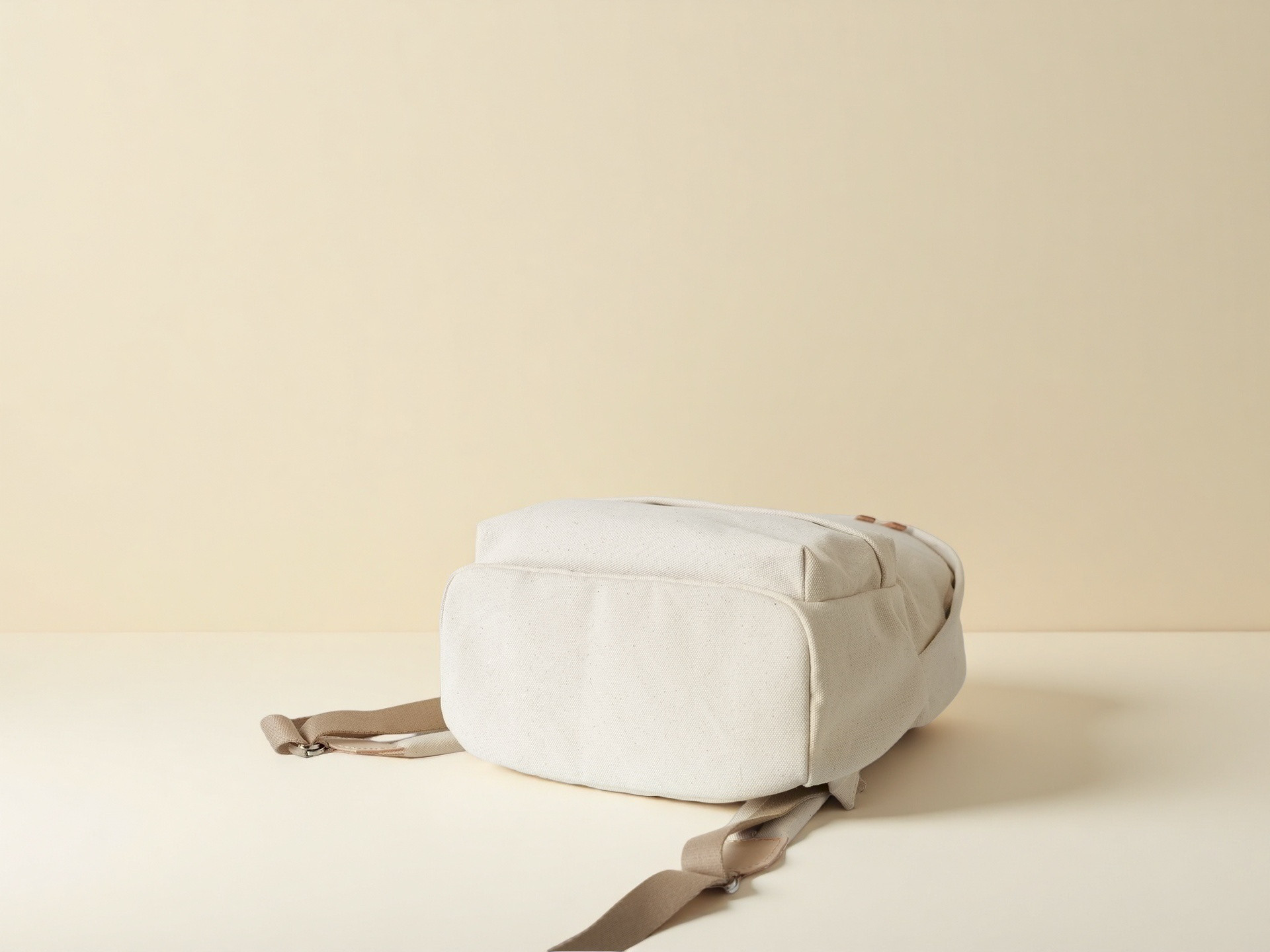 「帆布×革の組み合わせ」大容量キャンバスリュック｜シンプルで洗練されたデザイン｜通勤・通学・旅行にも