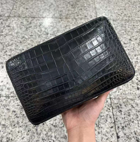 クロコダイル ラウンドファスナー 長財布 大容量多機能黒