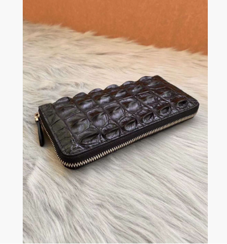 クロコダイル 背鰭 長財布 ラウンドファスナー 小銭入れあり黒