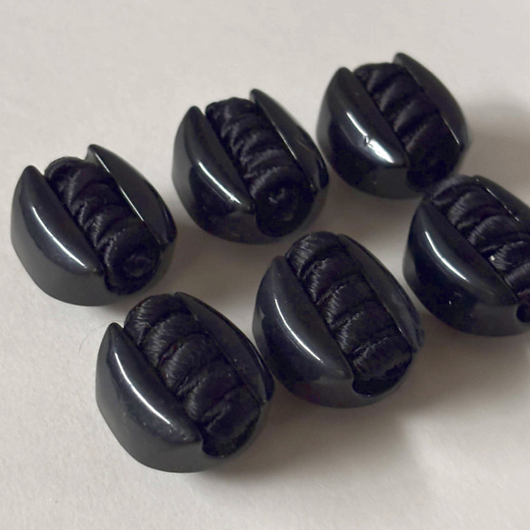 ボタン レトロ 紐 ブラック 黒 裏足 22mm×24mm 6個セット ew-288 3枚目の画像