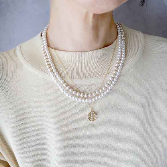 【配戴即可展現優雅氣質】珍珠金雙股項鍊，可單戴或雙股配戴。完美搭配畢業典禮、入學典禮和針織衫。秋冬季節適用。 第4張的照片