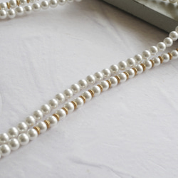 【配戴即可展現優雅氣質】珍珠金雙股項鍊，可單戴或雙股配戴。完美搭配畢業典禮、入學典禮和針織衫。秋冬季節適用。 第2張的照片