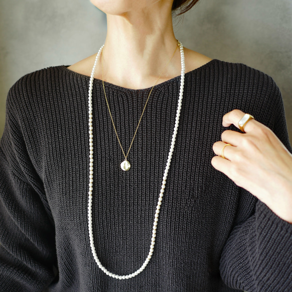 【配戴即可展現優雅氣質】珍珠金雙股項鍊，可單戴或雙股配戴。完美搭配畢業典禮、入學典禮和針織衫。秋冬季節適用。 第9張的照片