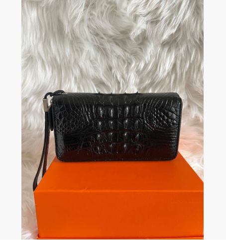 クロコダイル レザー ラウンドファスナー 実物撮影　多機能 大容量ブラック 一枚革