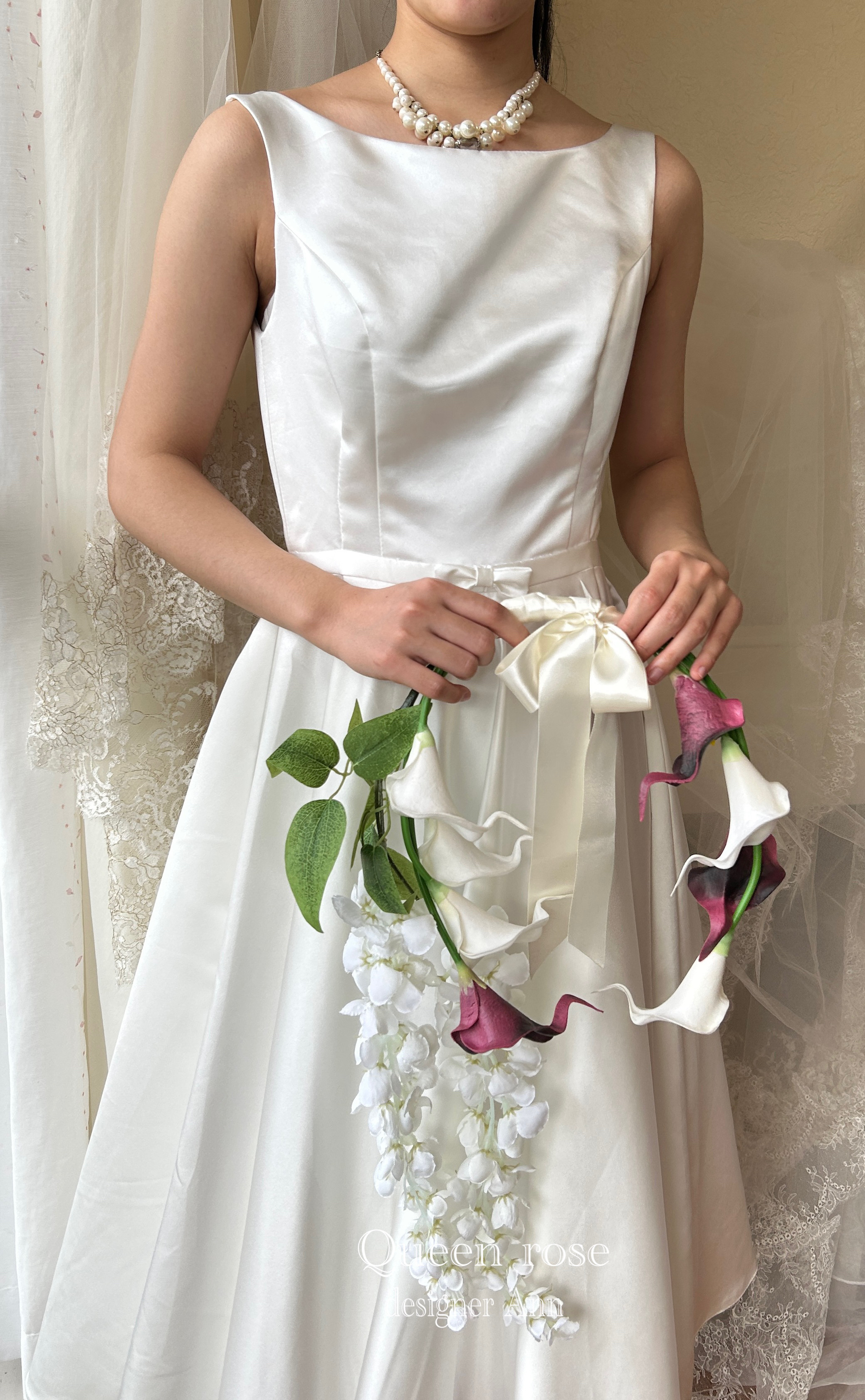 Queen rose オフホワイト&バーガンディのバレリーナブーケ　No.102