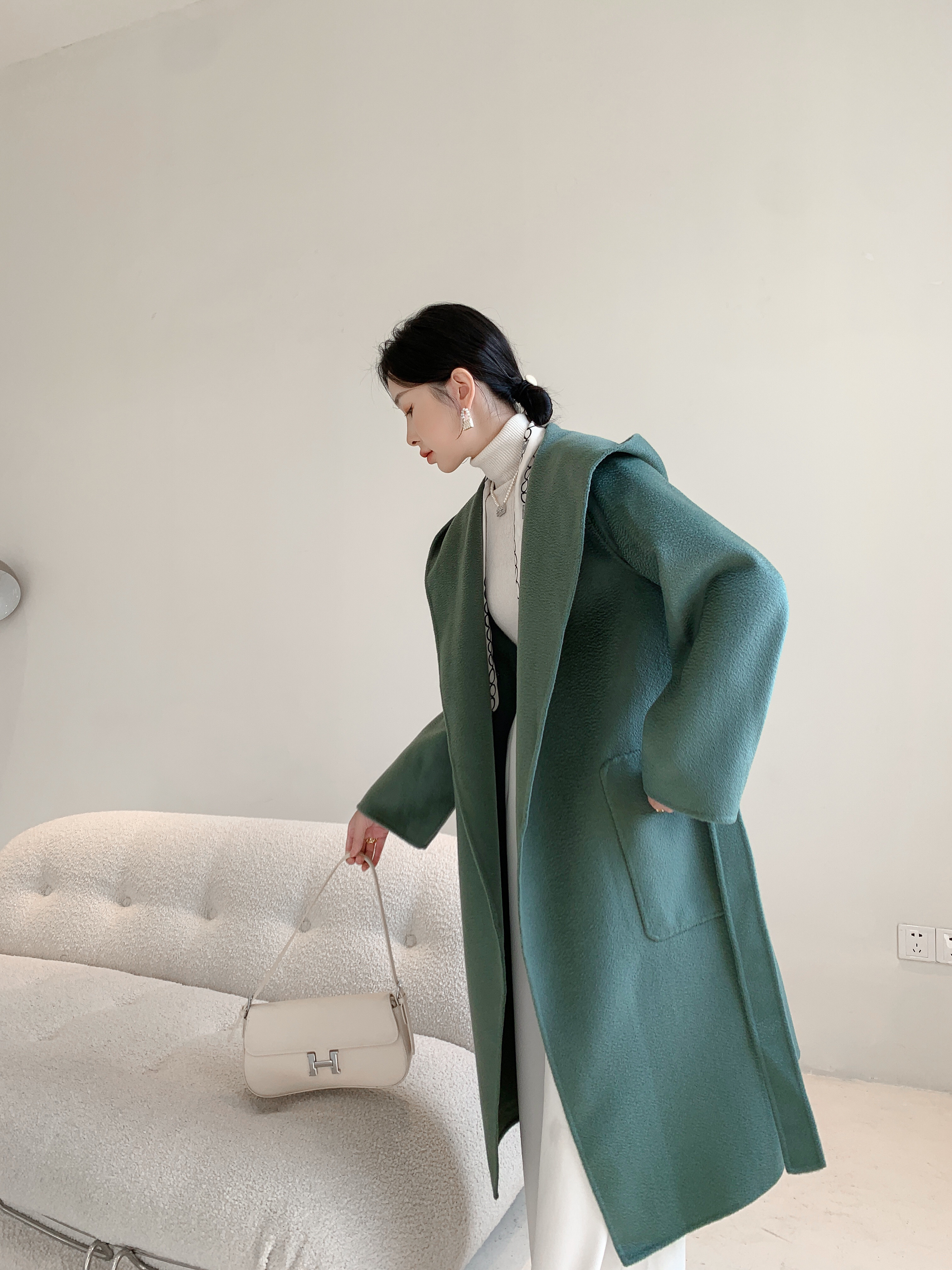 【全15色】【ウール100％】　優しい艶感あり　リバーシブル生地　手縫いコート☆オーダーメイド可