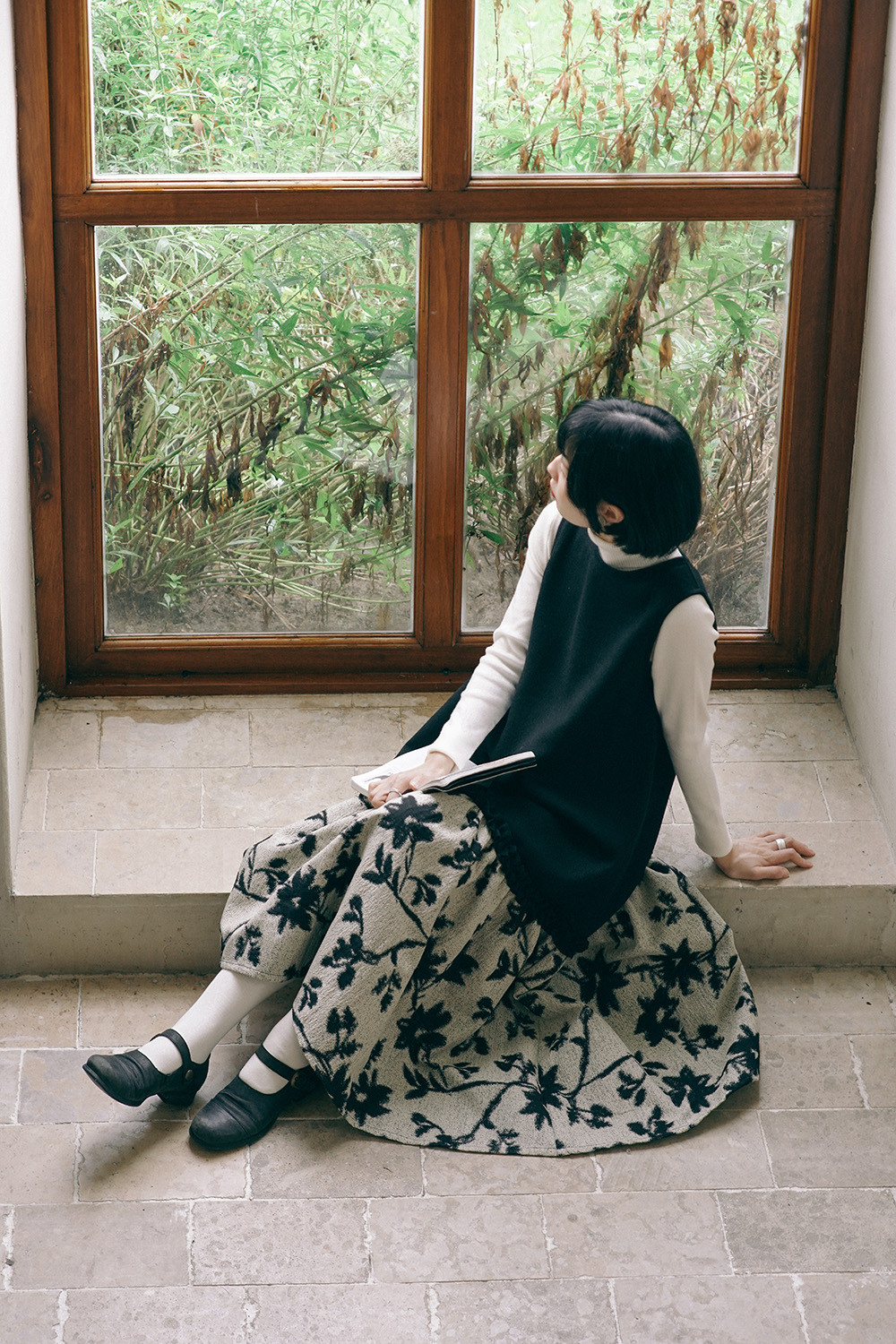 レトロ清雅花影丸襟ジャカードワンピース 秋冬ボリュームスカートカットソーウールブレンドドレス