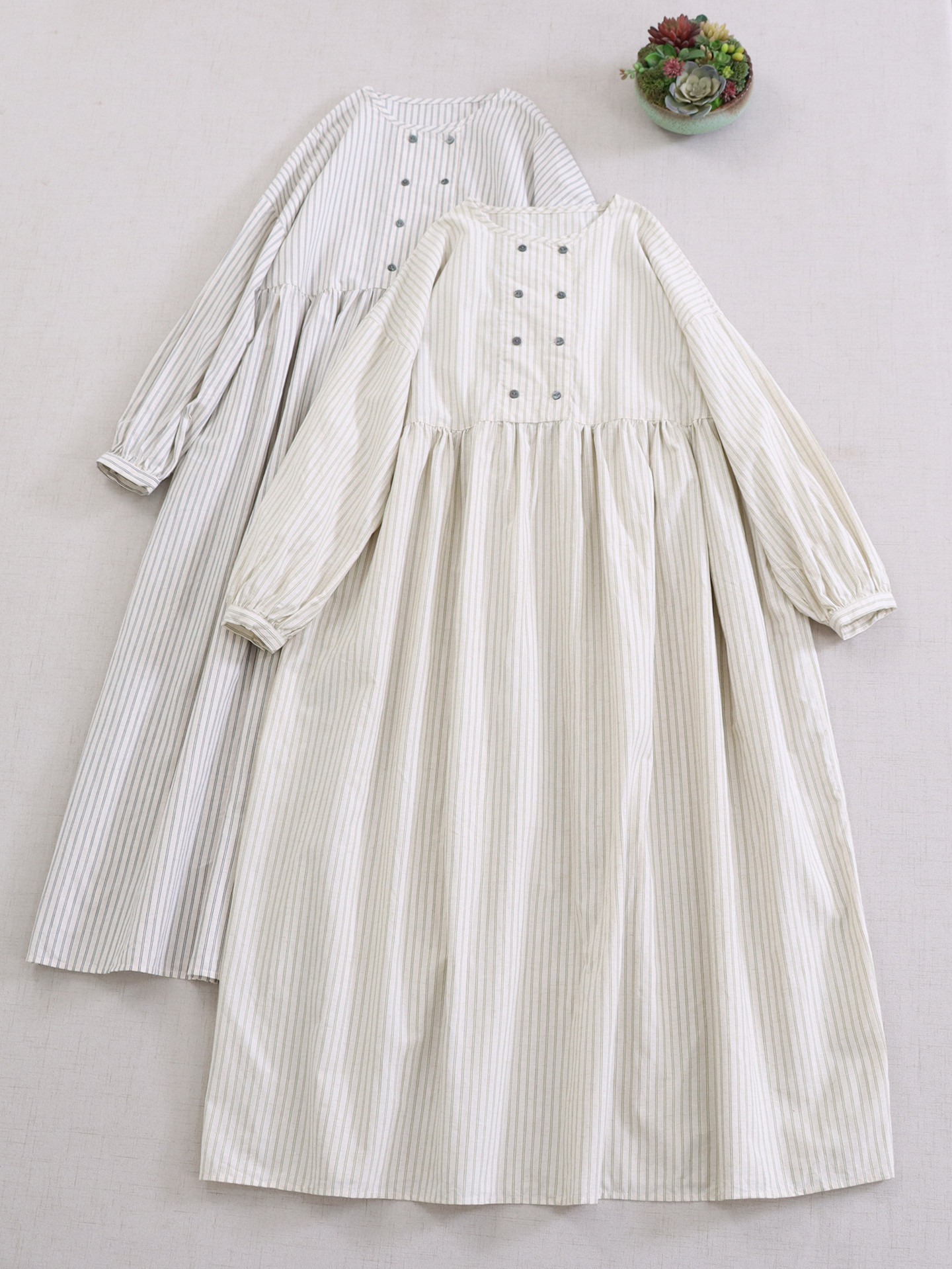 秋冬新作 縦縞 丸襟 ダブルブレスト 長袖ワンピースルーズフィット プラスサイズ対応 万能搭載 スリム効果 ロングワンピ