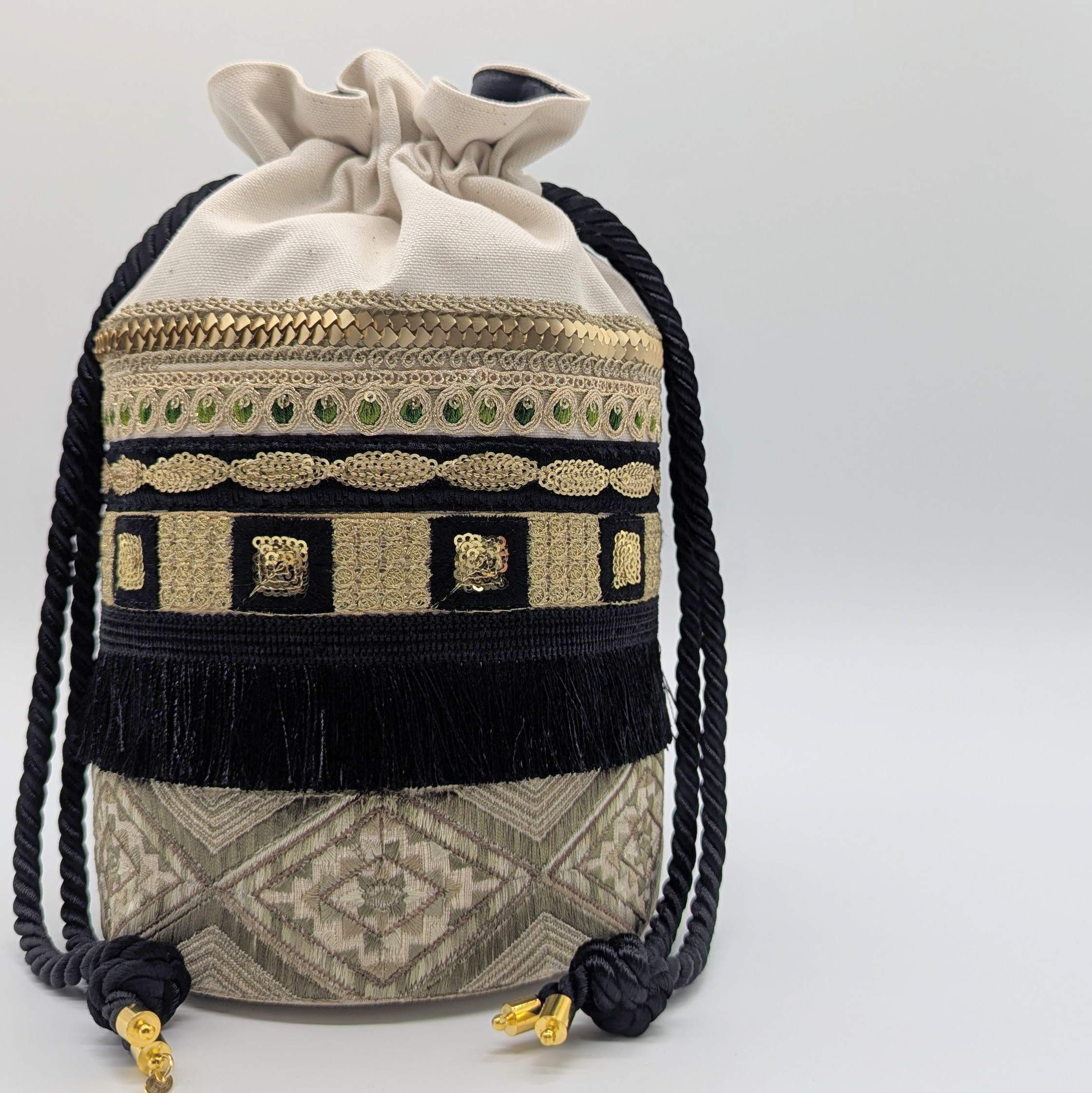 【Bag like an accessory…Diamonds and Khaki】