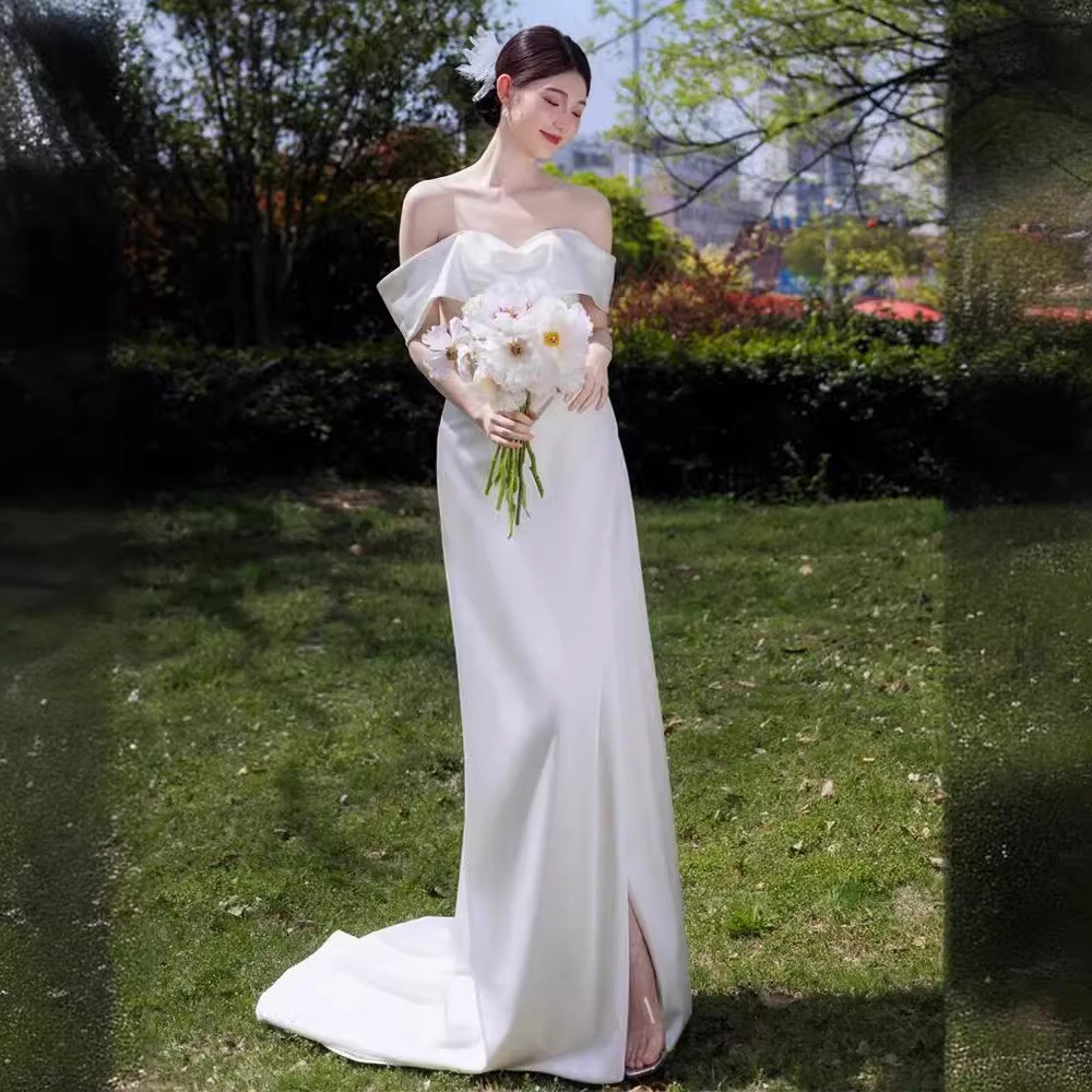 高級感 白 黒 サテン オフショルダー ウェディングドレス 韓国風 シンプル 花嫁 誕生日 二次会 前撮り HL605