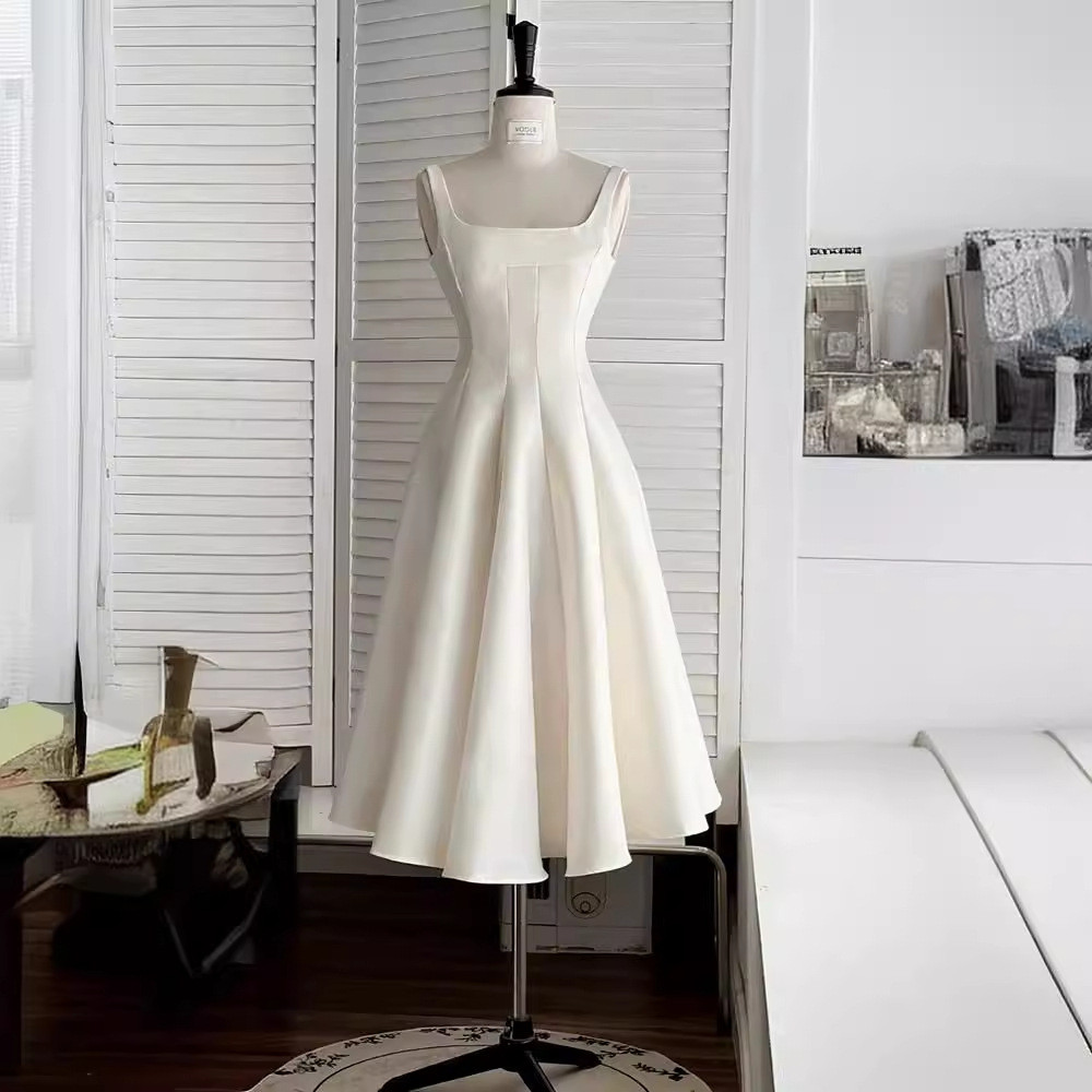 高級感 ベージュ 黒 パーティードレス シンプル 韓国風 誕生日 成人式 二次会 前撮り HL610