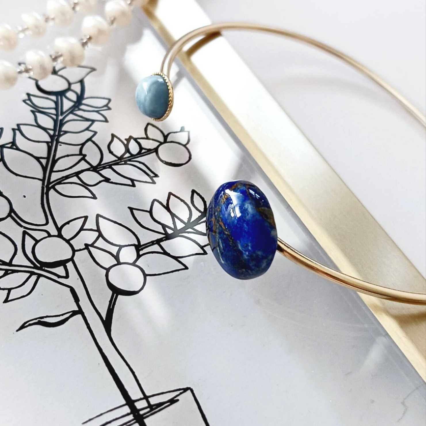 【アズールバングル】天然石バングル　ラピスラズリコッパー　ブルーオパール　12月誕生石　10月誕生石　瑠璃色　空色