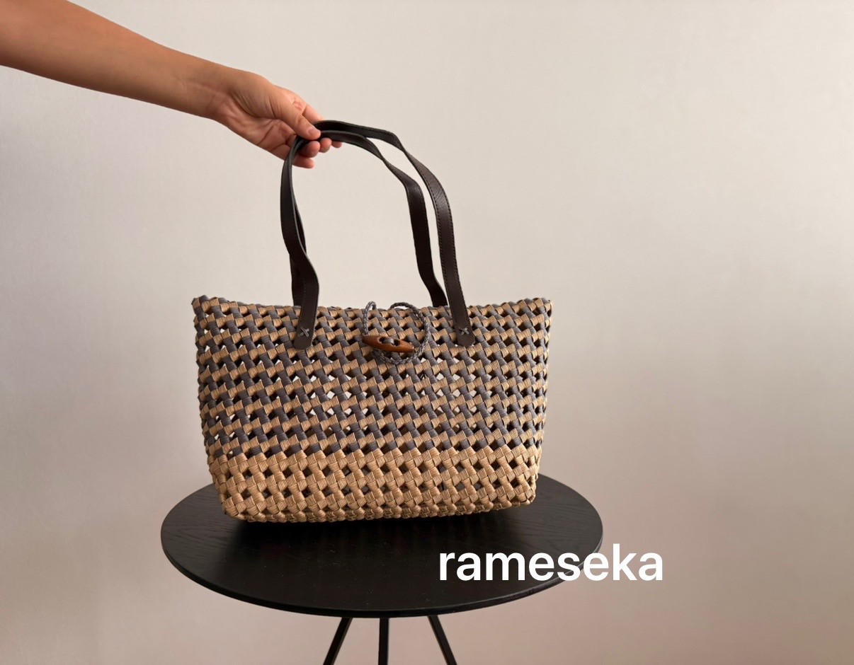 Creema 新春福袋2026   ボタンで留めちゃうかごバッグ〜ファーチャーム付き〜 5,023円