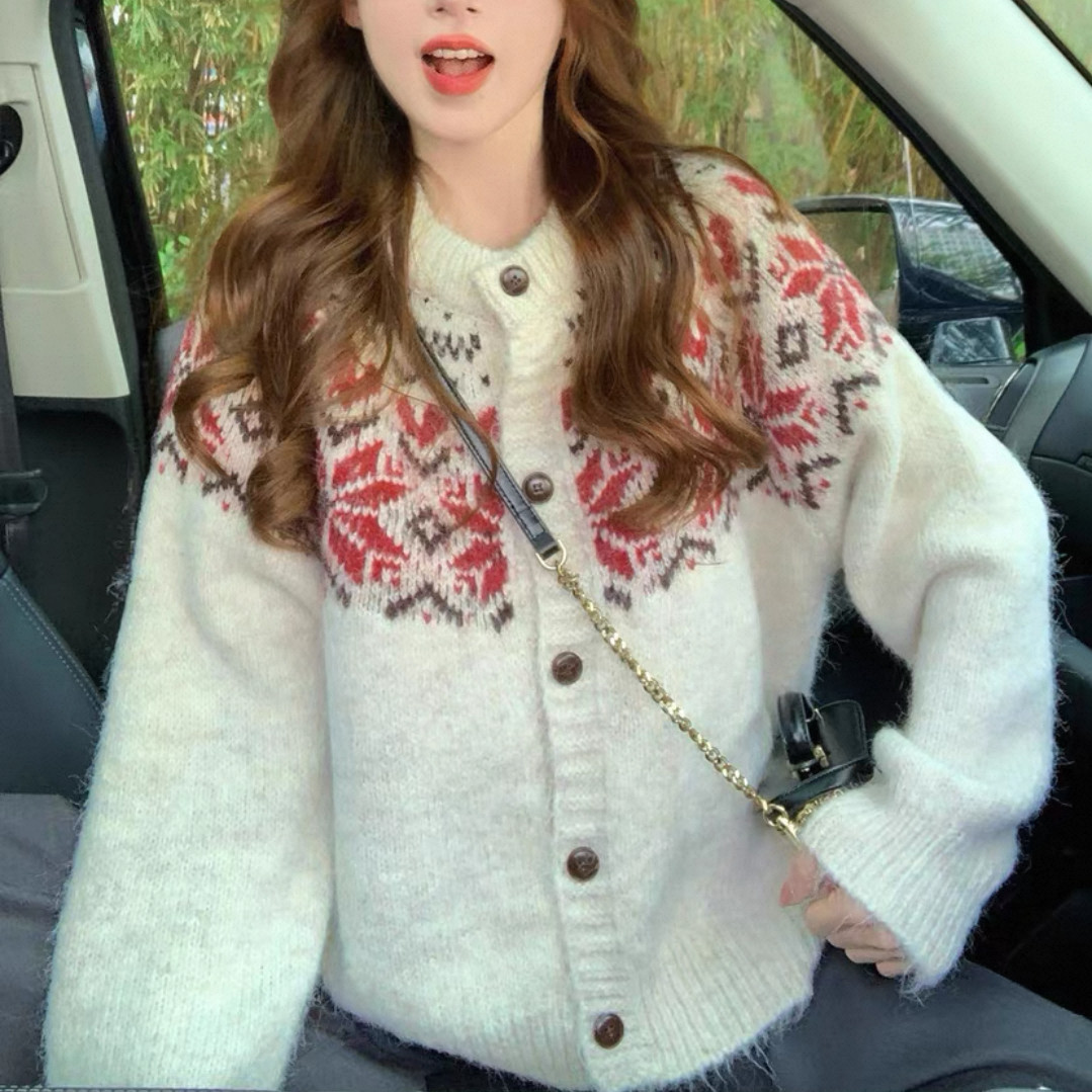 大人が着たいお洒落なカーディガン、手編みニットカーディガン、前開きニットセーター、防寒対策、秋冬ニットカーディガン、厚手