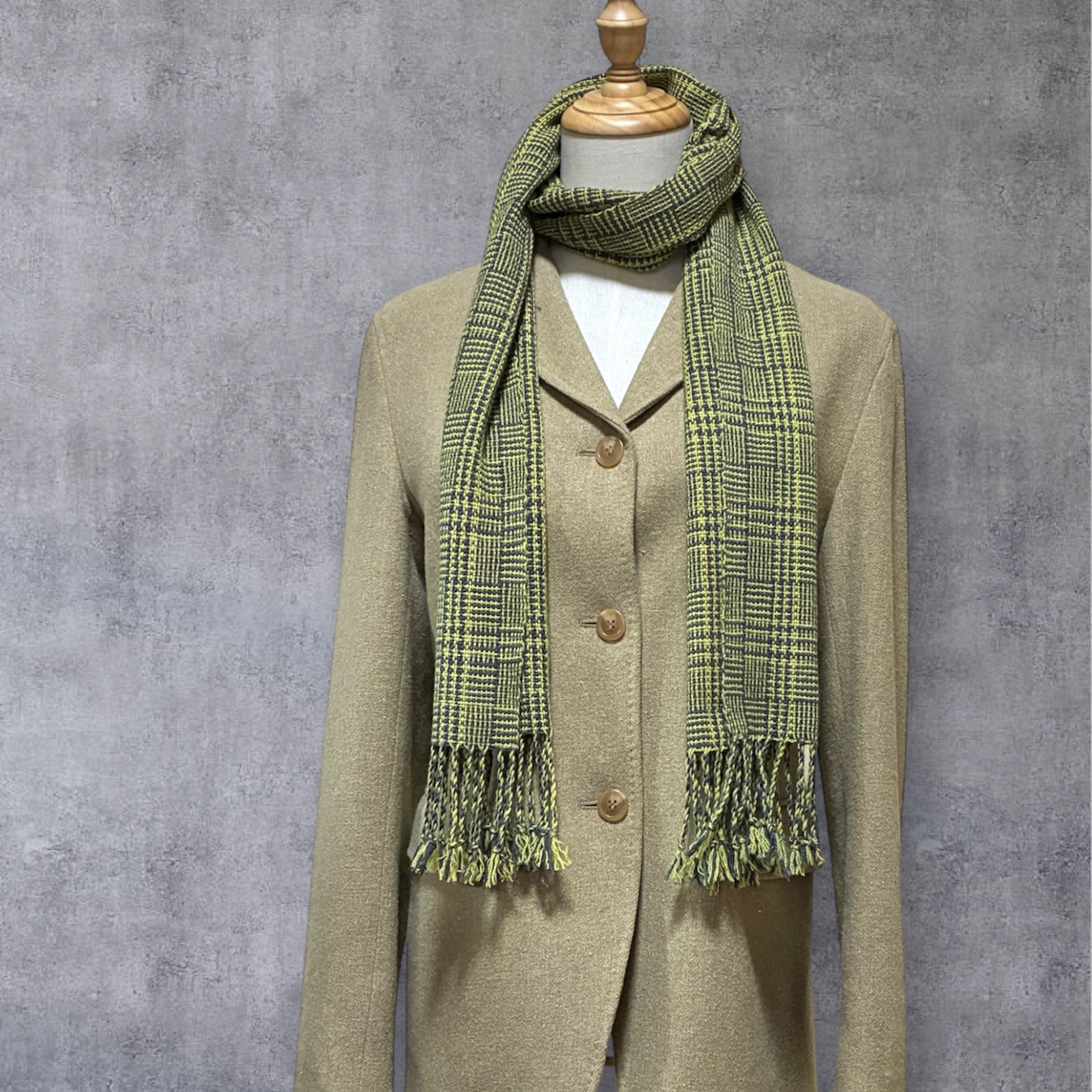 草木染め、手織り・チクチクしにくいマフラー(網代織)