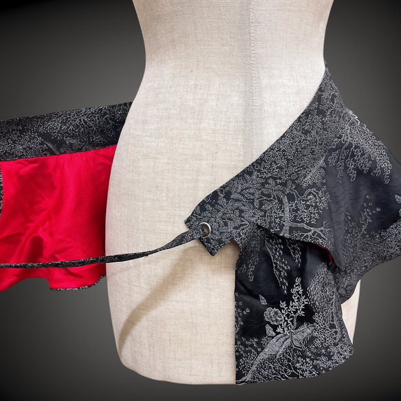 黒 銀刺繍 裏赤 フリルサッシュベルト リボン ウエスト 67〜87cm  太ベルト 着物リメイク 衣装 N71110 6枚目の画像