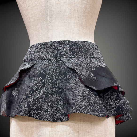 黒 銀刺繍 裏赤 フリルサッシュベルト リボン ウエスト 67〜87cm  太ベルト 着物リメイク 衣装 N71110 3枚目の画像