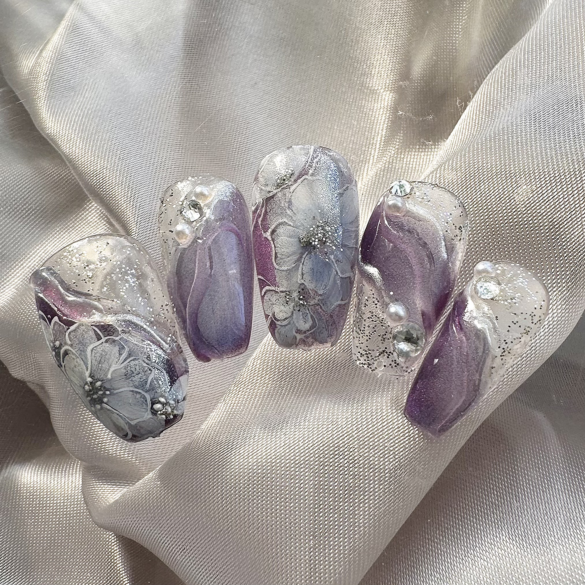 紫×シルバー＊大人ニュアンスフラワー／手描き花アート／パープルマグネットネイルチップ／ブライダル・イベント用にも
