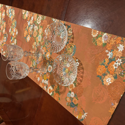 豪華刺繍 花嫁衣装の丸帯から作ったタッセル付き正絹テーブルランナー