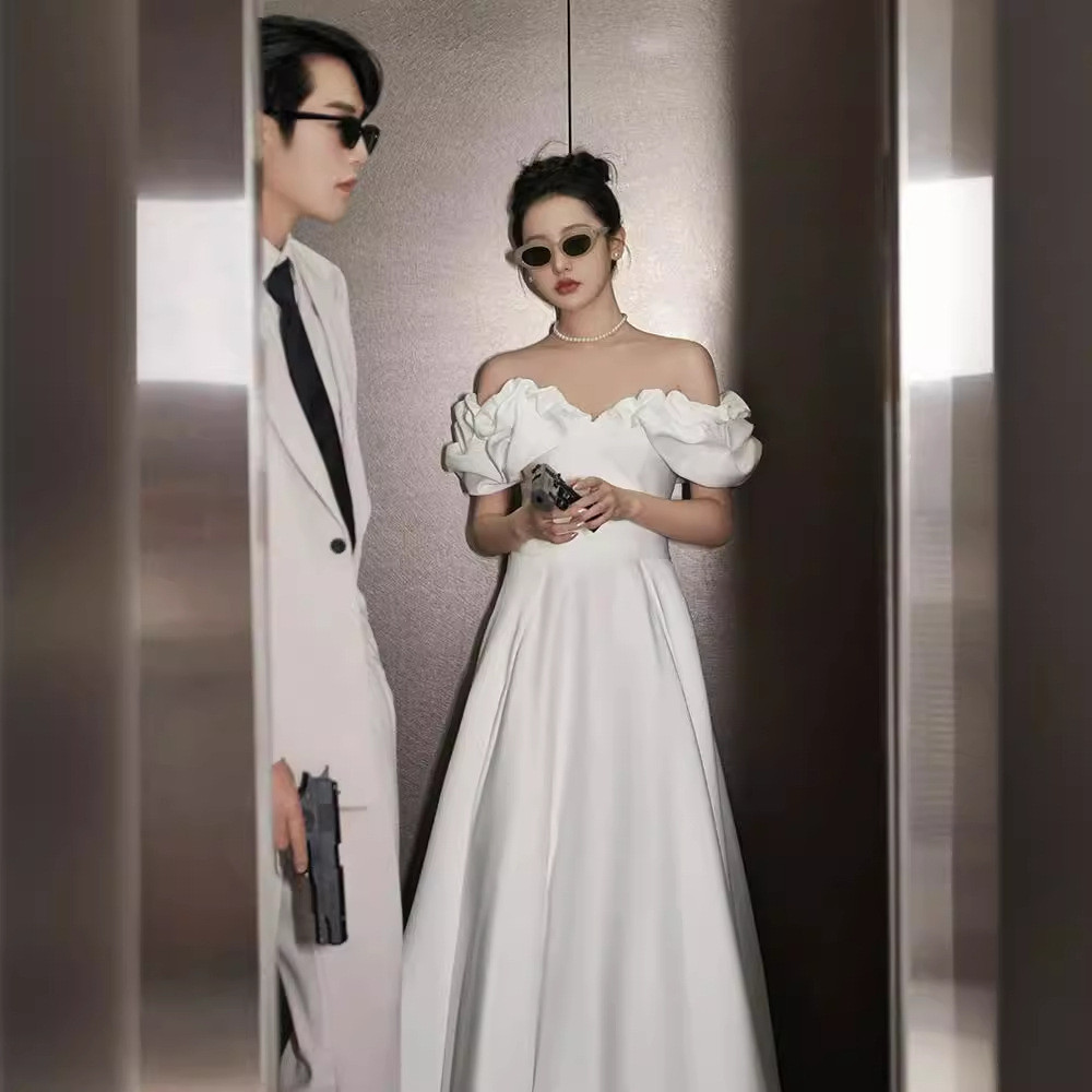 綺麗 白 黒 サテン オフショルダー ウェディングドレス プリンセス 韓国風 花嫁 結婚式 二次会 前撮り HL619