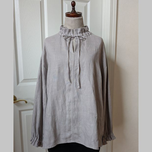 スタンドフリル　スキッパー　プルオーバー　ブラウス　リネン
