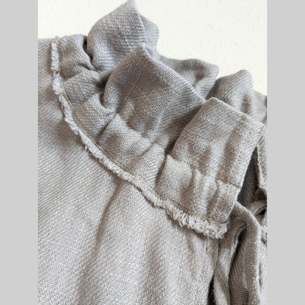 スタンドフリル　スキッパー　プルオーバー　ブラウス　リネン