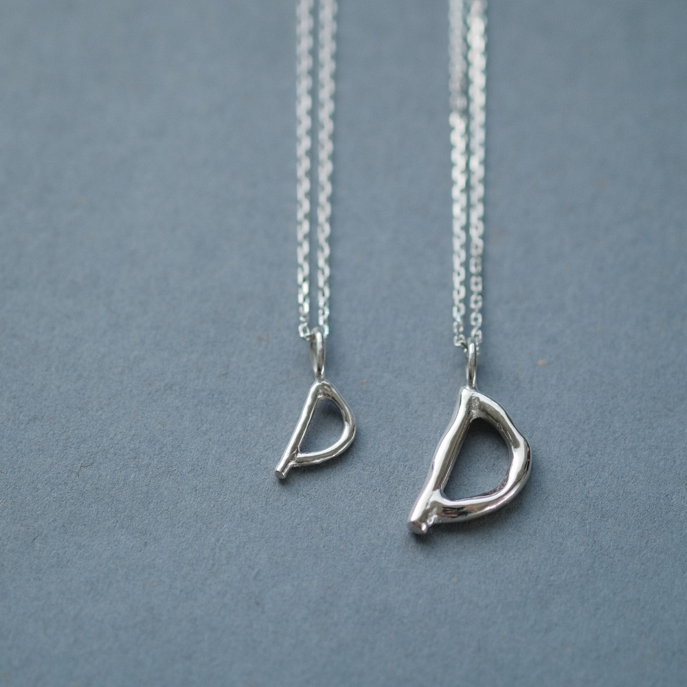 2コset) D 手書き風 イニシャル アルファベット ペア ネックレス シルバー925