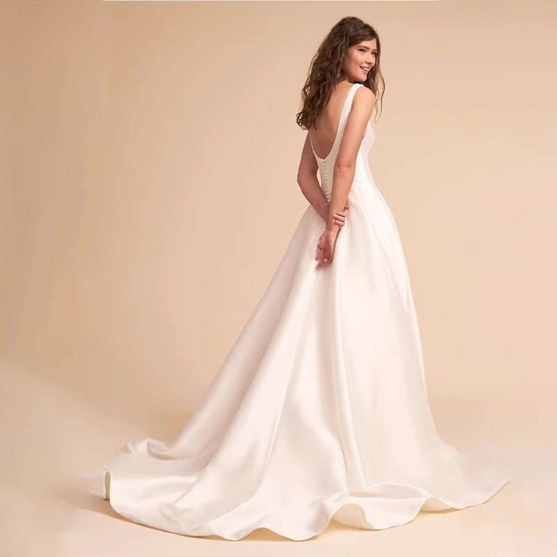 高級感 白 黒 サテン ウェディングドレス 裾引き シンプル 韓国風 花嫁 誕生日 成人式 二次会 前撮り HL634