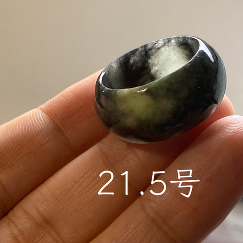 L15-19 広幅 氷糯種 黒翡翠 21.5号 グアテマラ産 A貨 本翡翠 くりぬき
