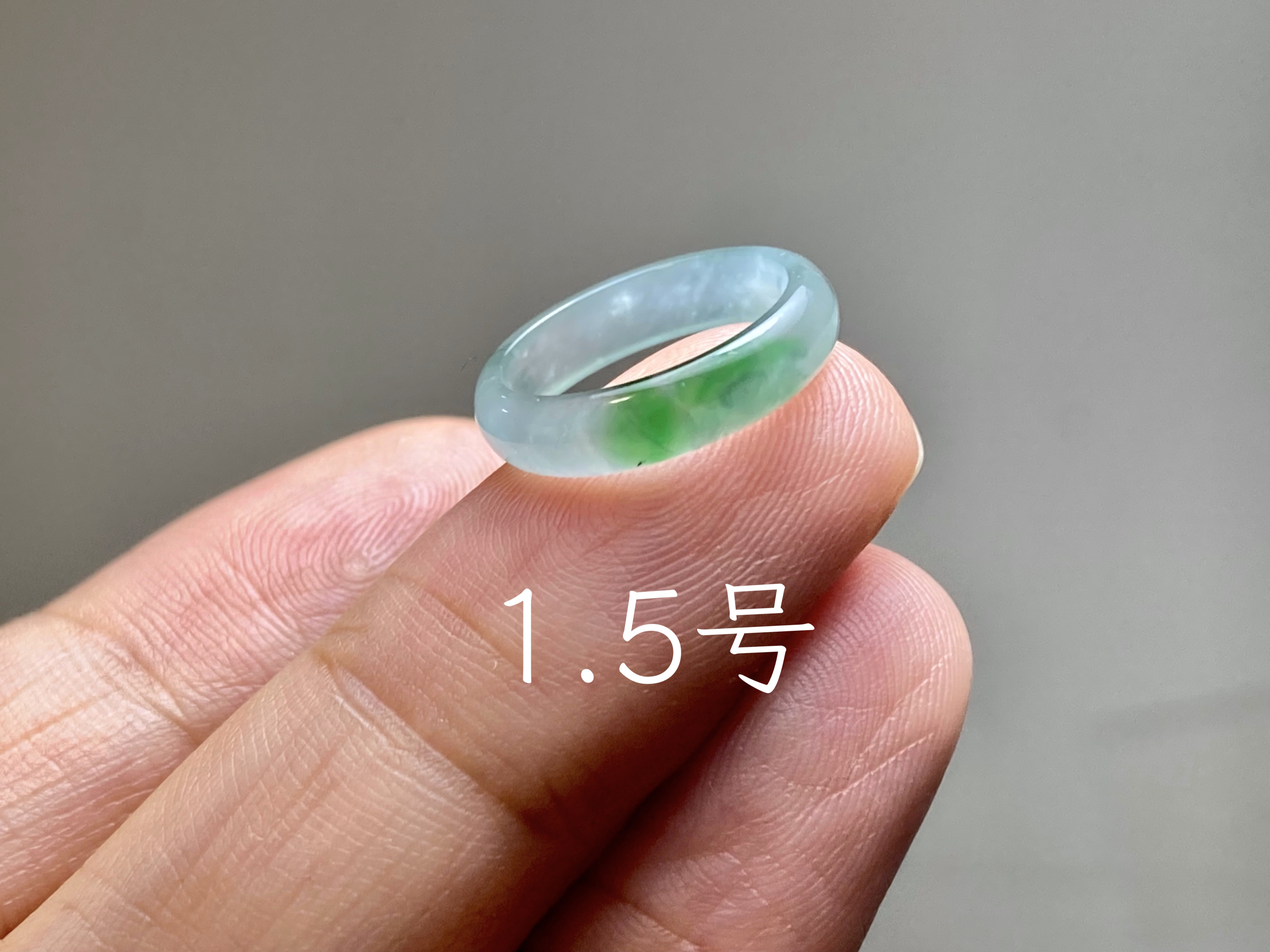 L15-21 ピンキーリング 氷種 薄青陽緑 1.5号 グアテマラ産 A貨 本翡翠 くりぬき リング