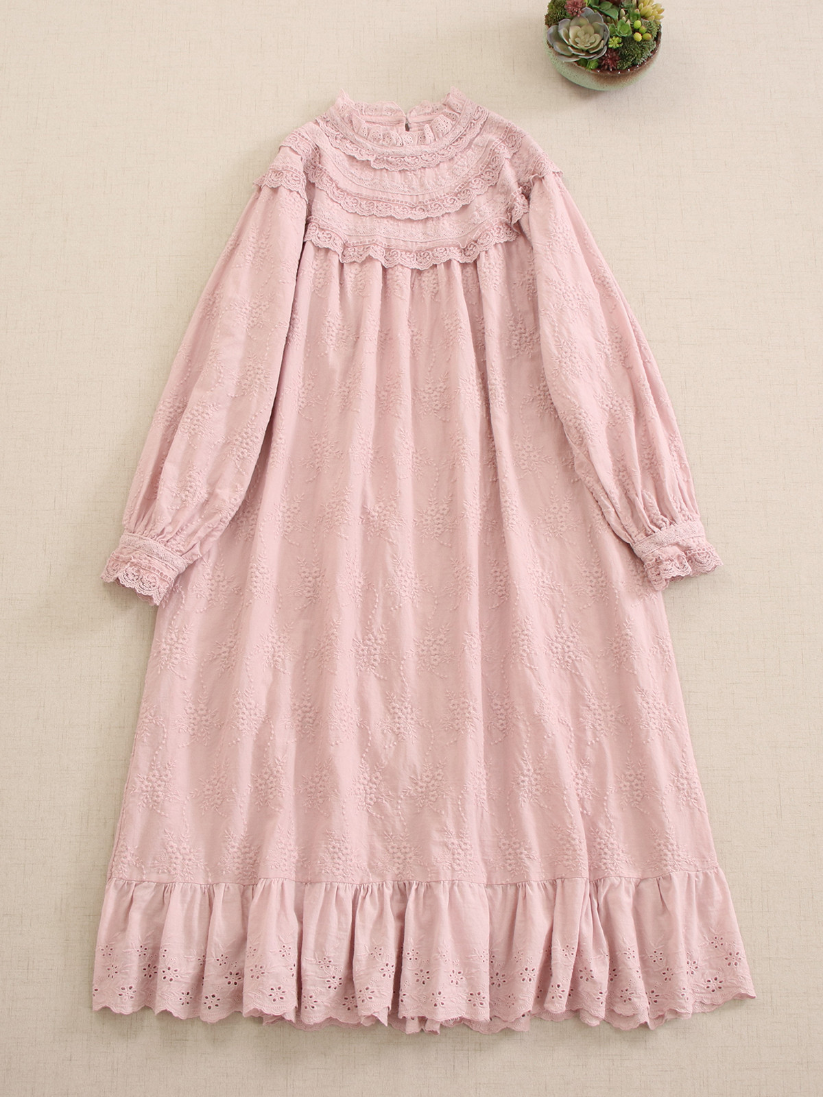 秋冬新作 甘美フリルカラー刺繍ロングスリーブワンピース ルーズ万能款 日系エイジレスプルオンロングドレス