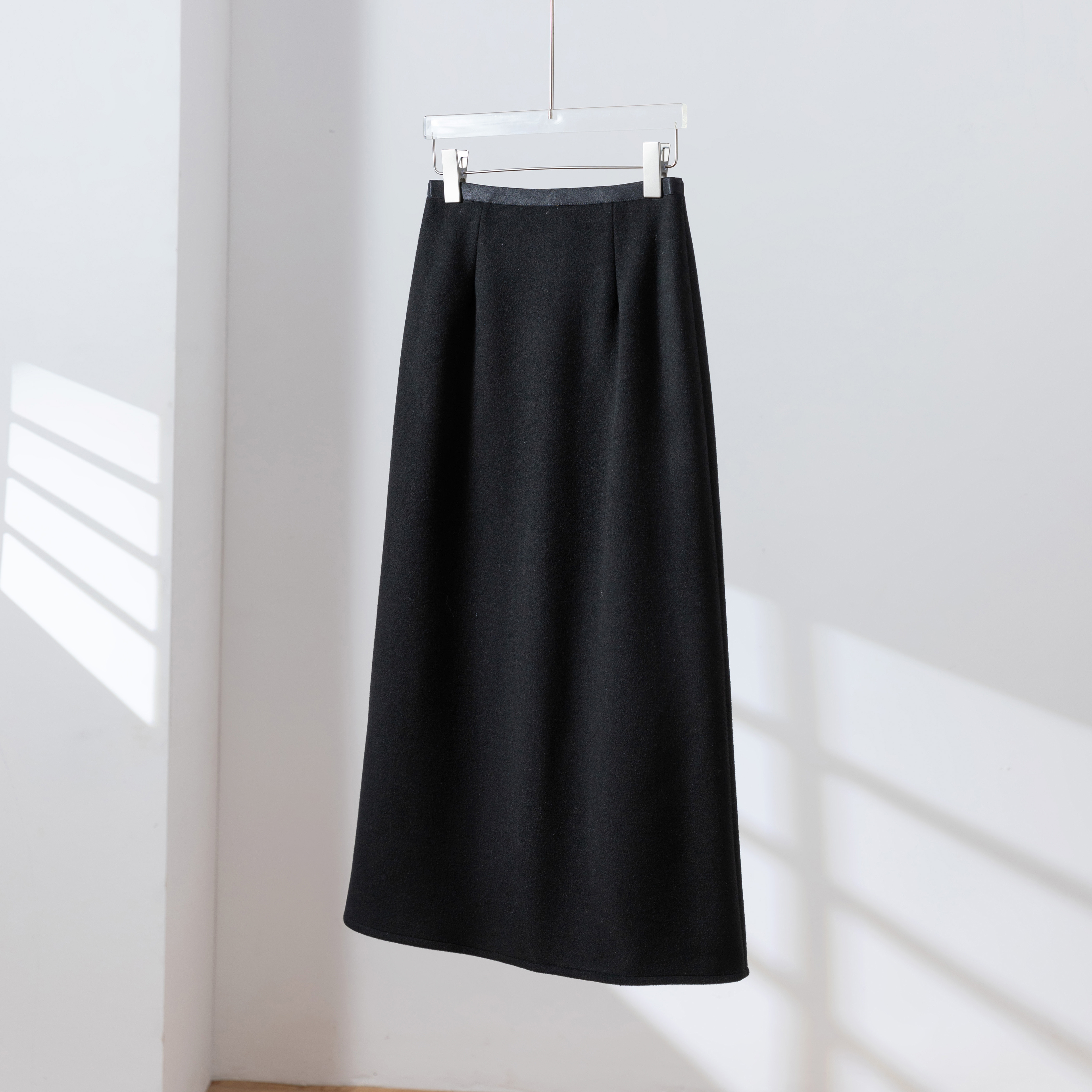 ★即納★グラフェン裏層で驚きの温かさ。ボンディング素材スカート　マキシスカート 　ブラック　251118-3