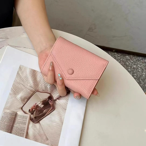 ミニ財布 、コンパクト財布、本革、 大容量 、小銭入れ、カード入れ、 財布、お正月、三つ折り財布