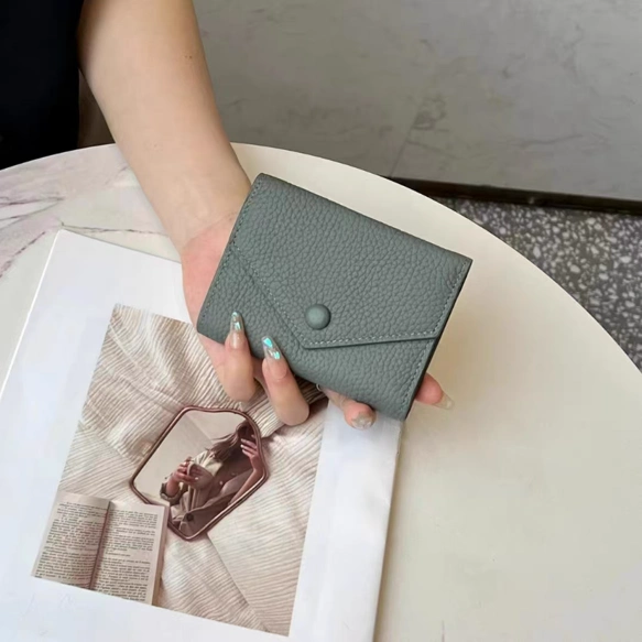 ミニ財布 、コンパクト財布、本革、 大容量 、小銭入れ、カード入れ、 財布、お正月、三つ折り財布