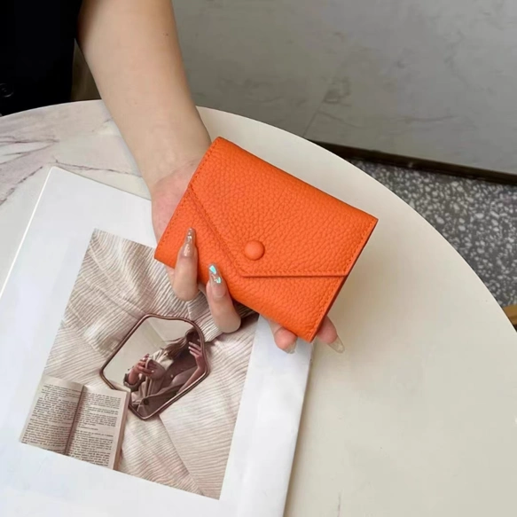 ミニ財布 、コンパクト財布、本革、 大容量 、小銭入れ、カード入れ、 財布、お正月、三つ折り財布