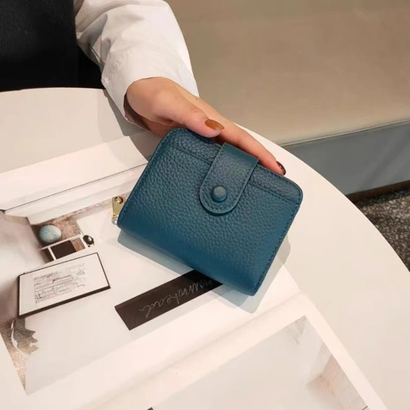 ミニ財布 、コンパクト財布、本革、 大容量 、小銭入れ、カード入れ、 財布、お正月、二つ折り財布